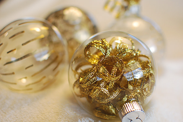 DIY Christmas Glasses: Add Festive Sparkle with Silver and Gold Sharpie  Paint Pens!